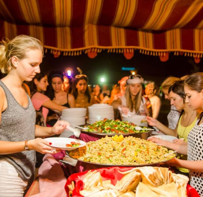 Desert-safari-with-BBQ-Dinner-